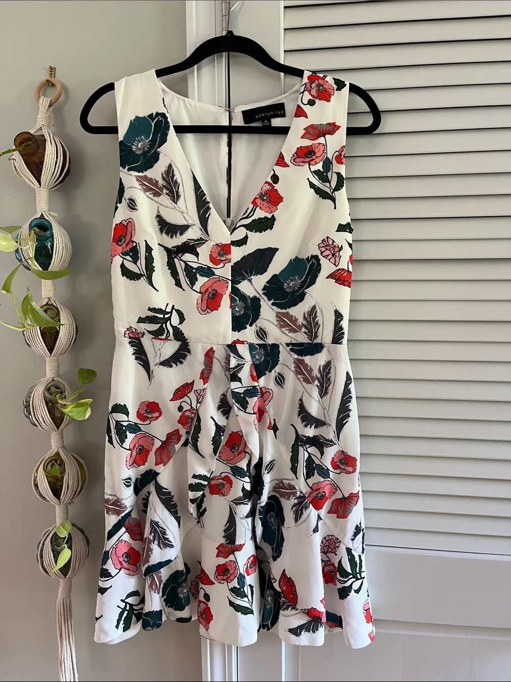 Adelyn Rae White Floral V-Neck Day Dress with Red and Dark Green Blooms